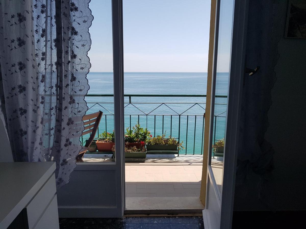 Bea'S Apartment - The Window To The Sea - Seafront Monterosso al Mare Exterior photo